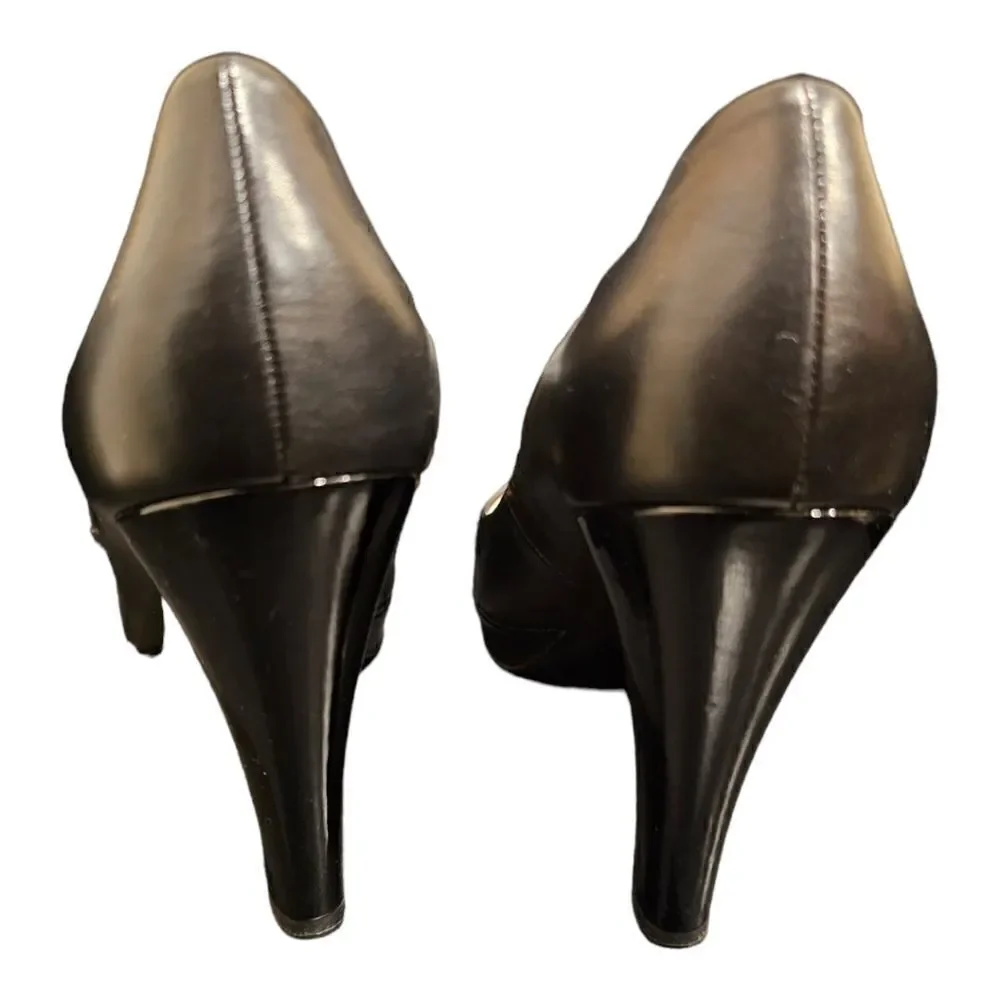 CHANEL Black Leather & Patent Platform Heels‎ - Size 40 /US 9